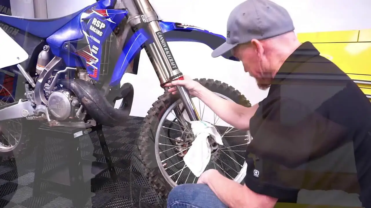 how to replace fork seals on a dirt bike